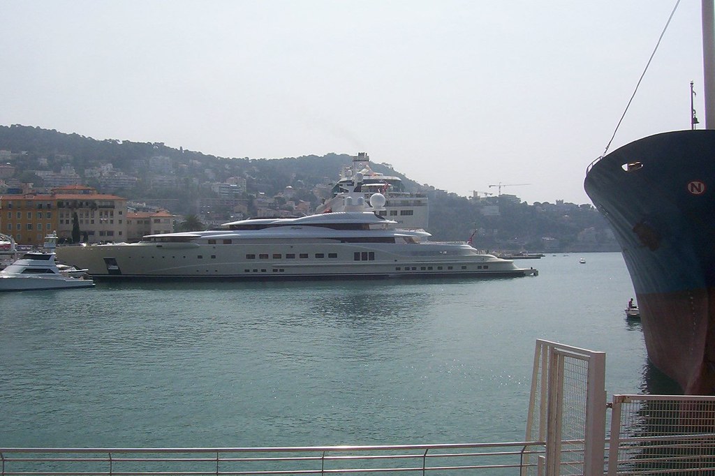 Abramovich's lawyers deny BBC tax fraud claims