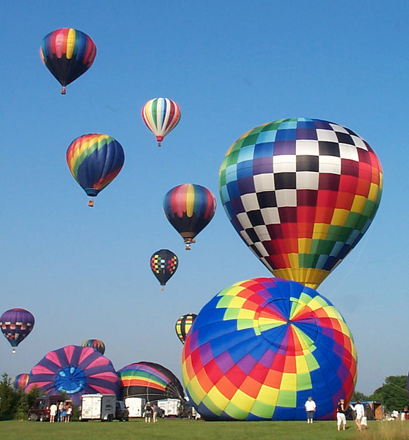 hot-air ballooning - stages of the liftoff (2003)