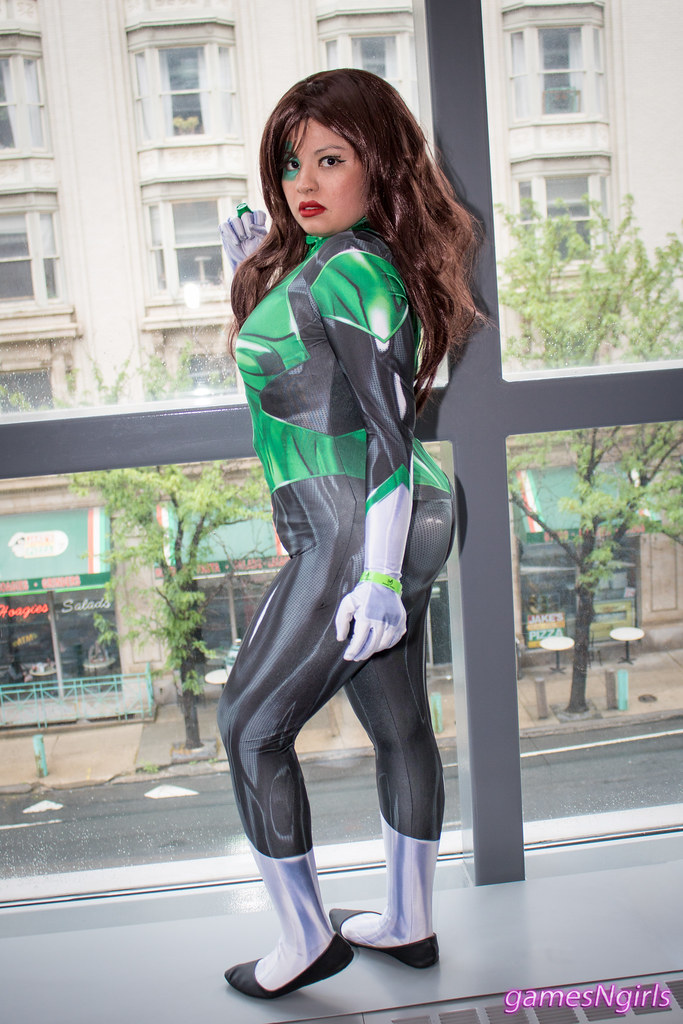 Jessica Cruz Green Lantern cosplay.