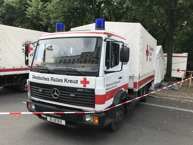 Deutsches Rotes Kreuz  / German Red Cross - Mercedes Benz 811 - Ambulance Service Vehicle - Brandenburg Gate, Berlin - June 2018