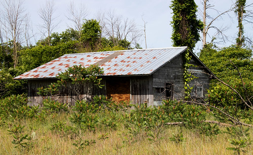 abandoned building sumac