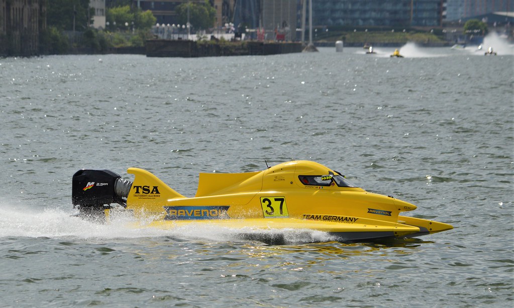 F1H2O Powerboat Qualifying (3) @ Royal Victoria Dock 15-06-18