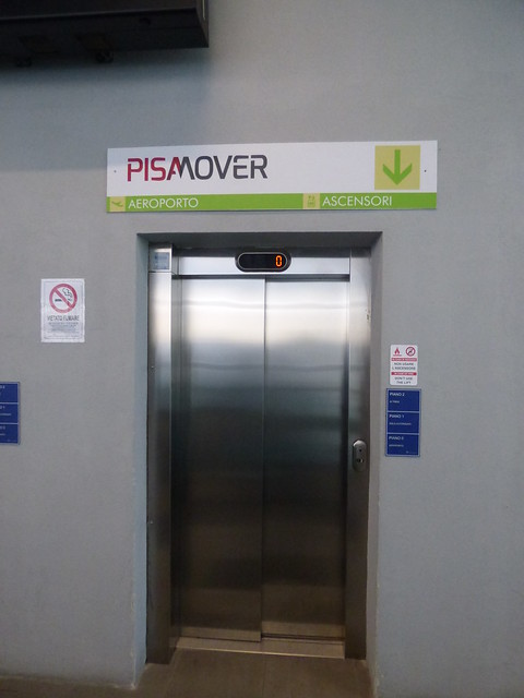 PisaMover Airport - lift