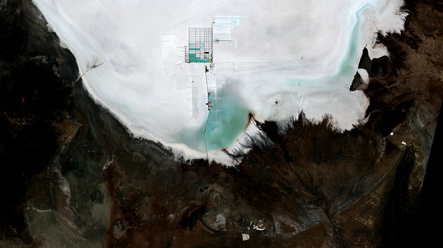 Mina de lítio no Salar de Uyuni na Bolívia, em imagem CBERS4 MUX de ontem / Lithium mine at Bolivia´s Uyuni Salt Flat, on a CBERS4 MUX yesterday´s image