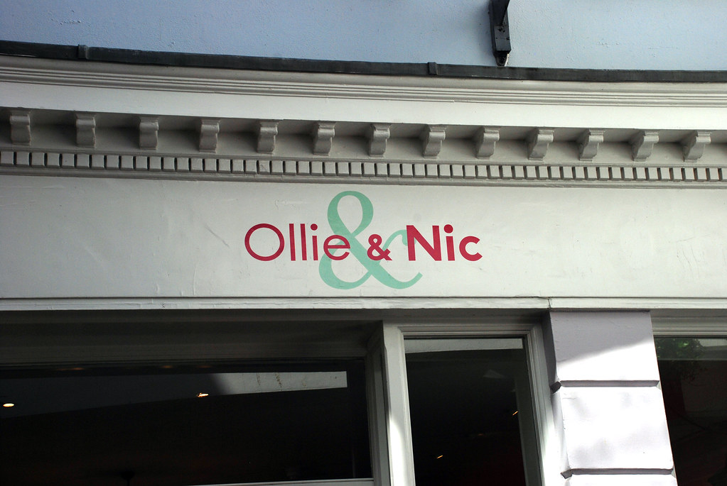 Ollie & Nic 2 up close ) Justin Barton Flickr