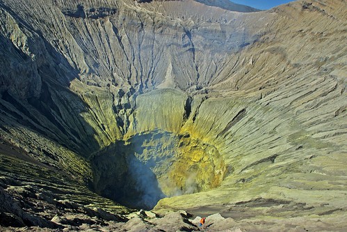 mountbromo volcano crater indonesia java island