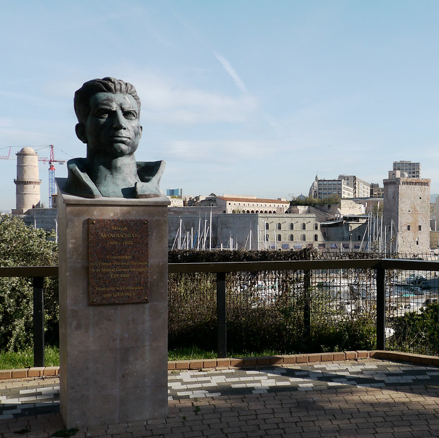 Marseille (Bouches du Rhône), monument à Missak Manouchian. Arsène Tchakarian, le dernier survivant du groupe Manouchian,  est décédé. Hommage.