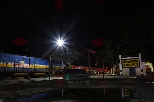 Night View of Gonda Jn. with IZN WDP4D 40170, 