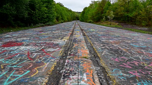 schuminweb ben schumin web may 2018 centralia columbia county pennsylvania pa graffiti highway state route 61 route61 graffitihighway abandoned road roads highways high way ways urban exploration urbex roadway roadways ghost town ghosttown alignment alignments coal mine fire towns spray paint spraypaint paints spraypaints tag tags tagged tagging infrastructure infrastructural infra structure structural