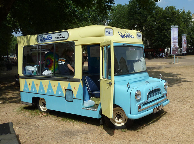Bedford CA 15cwt Ice Cream Van 1959 XDD 494
