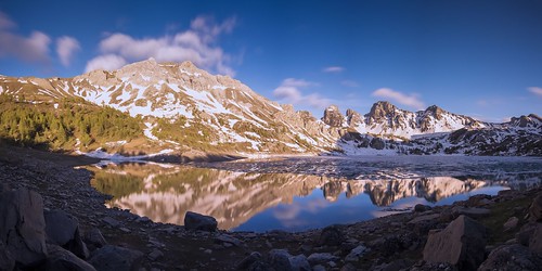 canoneos7d lake mountains nature shores darblanc darblancphotography photography xavdarblanc xavdarblancphotography photo coloursshapesandmoods spring mergedimages series daytime night sunset artphoto longexposure panorama clear clouds frost ice snow landscape startrails reflection france frenchalps provence alpesdehauteprovence mercantour allos lacd’allos