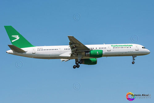 EZ-A014 T5427 LHR by Antonio Alessi, AIRLINE: Turkmenistan Airlines
REG: EZ-A014
AIRCRAFT: Boeing 757-22K
C/N: 30863/952fare tower torre 