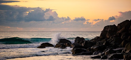 snapper rocks gold coast queensland australia ocean sea waves beach coastline