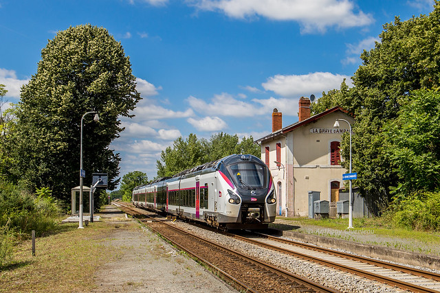 19 juin 2018  B 85041 Train 3833 Nantes -> Bordeaux Ambarés-et-Lagrave (33)
