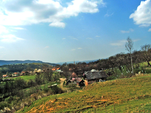 landscape geotagged spring village hills romania ela 2007 salaj rastoci aprilie2007 geo:lat=47361705 geo:lon=23532865