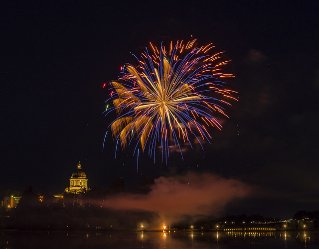 Capital Lakefair Fireworks