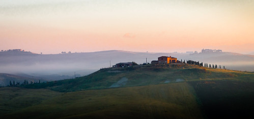 Morning Kiss by Beppe Rijs, Daily at Val d'Orcia2018 italien juli sommer toskana italy july summer tuscany sunrise sonnenaufgang