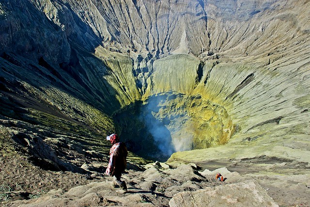 Living on the edge (of an active volcano)