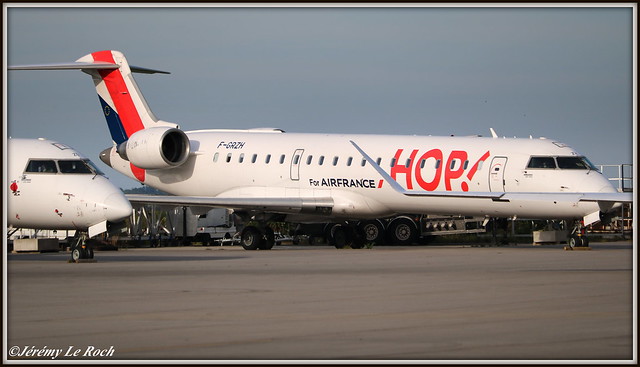 BOMBARDIER (CL-600-2C10) CANADAIR REGIONAL JET CRJ700 HOP  F-GRZH MSN10089 (C-GIBI) A L'AEROPORT  MORLAIX PLOUJEAN (MXN-LFRU)