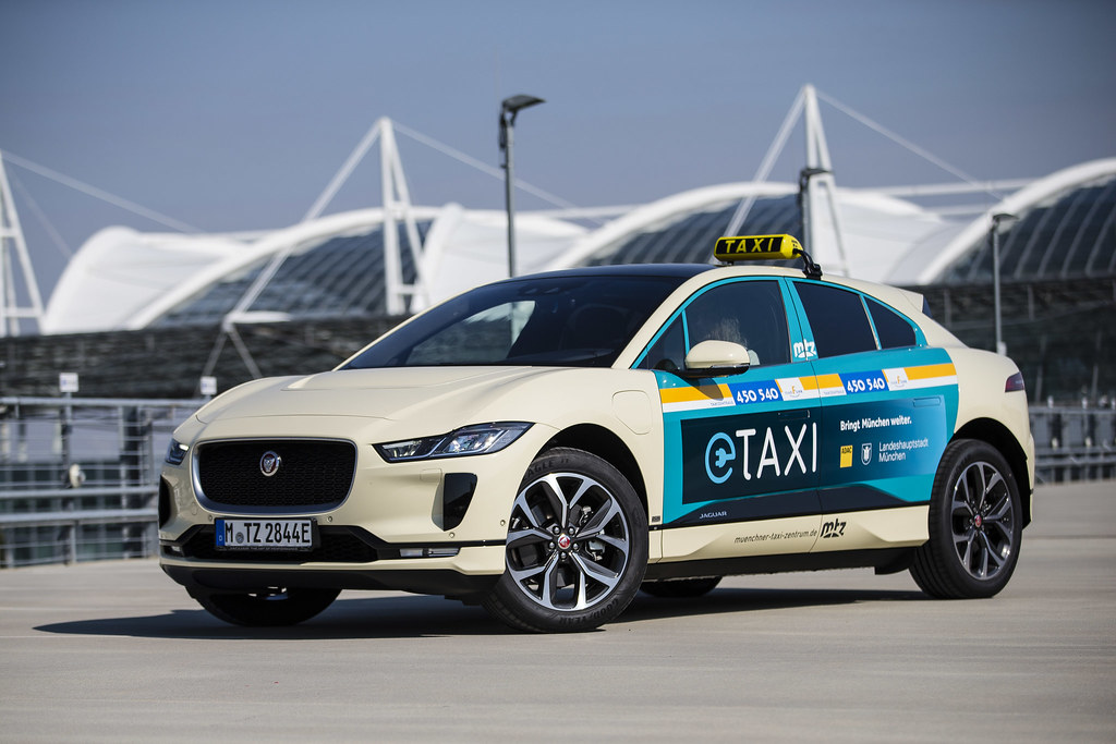 Image of JAGUAR TO LAUNCH GERMANY'S FIRST ALL-ELECTRIC          TAXI FLEET IN MUNICH