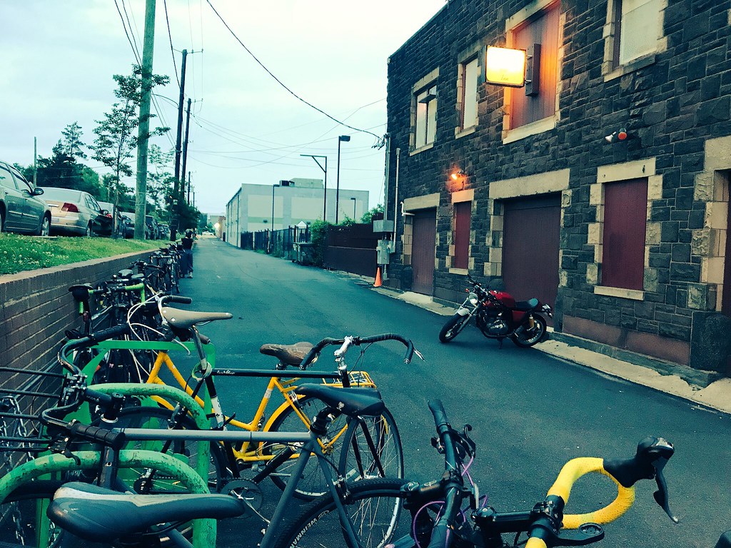 bike parking at Dew Drop Inn