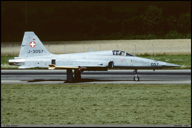 F5 E J-3057 Dübendorf juillet 1997