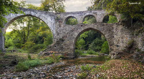 stonebridge bridge aquaduct samsung samsungnx100 samsungnx nx100 nx ifn 16mm 16mmf24 mirrorless compactsystemcamera pancake panorama athos macedonia greece iveron iviron river water monastery hdr top20greece