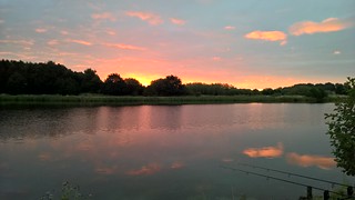 Sunrise @ Glovers pool - Baden Hall Fisheries