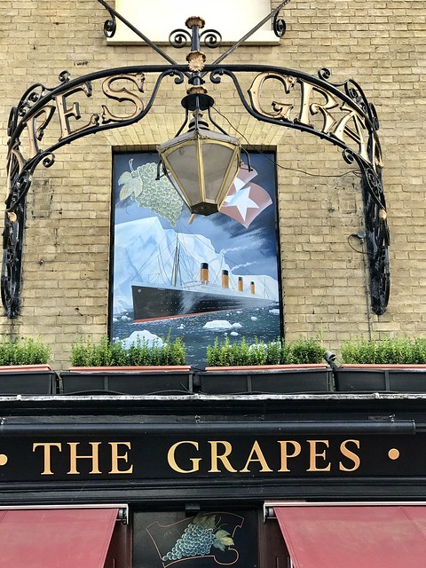 The Grapes Pub, Oxford Street, Southampton