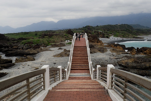 sanxiantai pont bridge archbridge arches steps paysage gens barrières plage plagedegalets taïwan roches rochers 三仙台