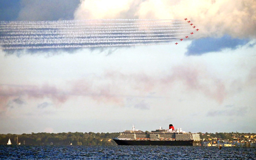 Red Arrows over the Queen Victoria
