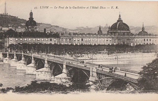Pont de la Guillotière et Hôtel-Dieu, Lyon