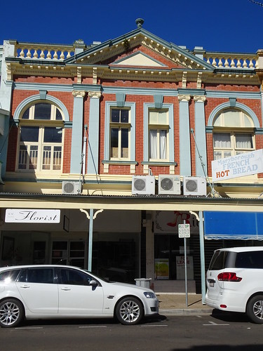 herveybay marypoppins pedestrianblights crossing sunset clouds widebay whales humpbackwhales whalewatching adelaidestreet classical maryborough