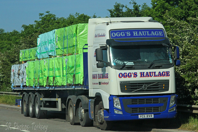 Volvo FH Oggs Haulage Scunthorpe YC11 RVR