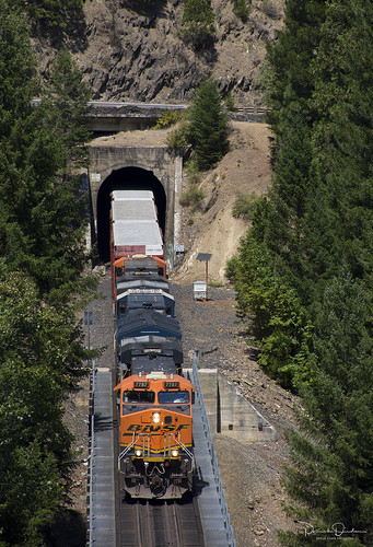 bnsf7787 es44dc gevo ge generalelectric diesel locomotive engine rail railroad train freighttrain cargo bnsf bnsfrailroad bnsfrailway burlingtonnorthernsantafe burlingtonnorthernsantaferailroad upcanyonsubdivision keddieca plumascounty featherrivercanyon featherriver sierranevada northerncalifornia california