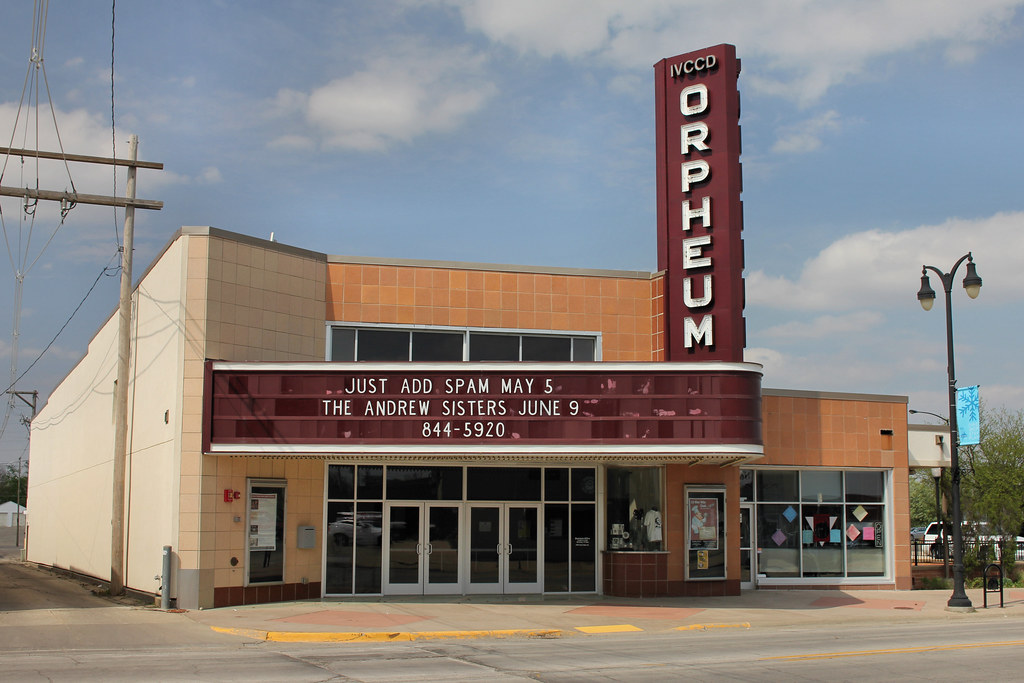 Orpheum Theater - Marshalltown, IA | The theater received si… | Flickr