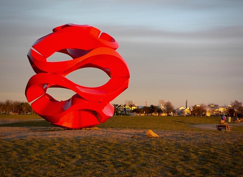 olasdeviento windwaves yvonnedomenge sculpture red vancouverbiennale steveston richmondbc garrypointpark