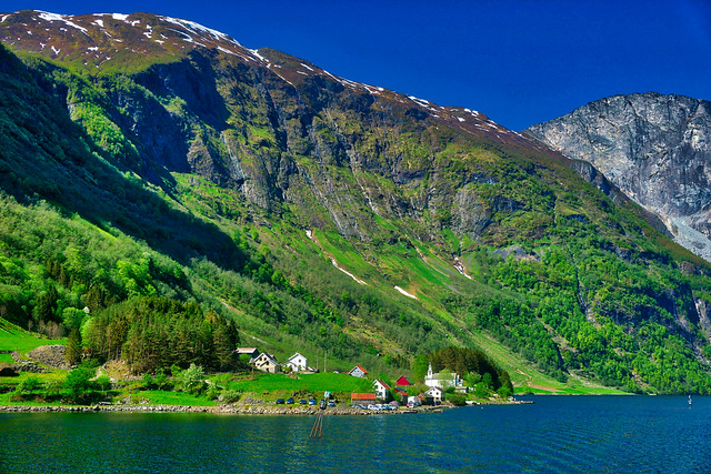 Tuftefossen (Fiordo de Naeroy) Norway-Noruega