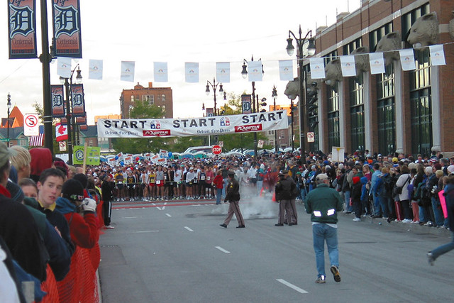 Detroit Free Press Marathon 2003