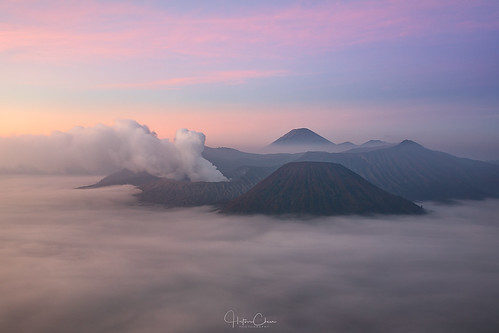serumi seaofclouds sunrise mountbromo dawn landscape batok misty indonesia serunipenanjakanviewpoint java ethereal sukapura jawatimur id