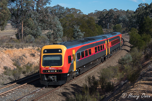 le2852 endeavour railcar sn60 towrang goulburn nswtrainlink passengertrain