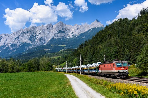 öbb1144 öbb austria mountain freighttrain train landscape railway rail