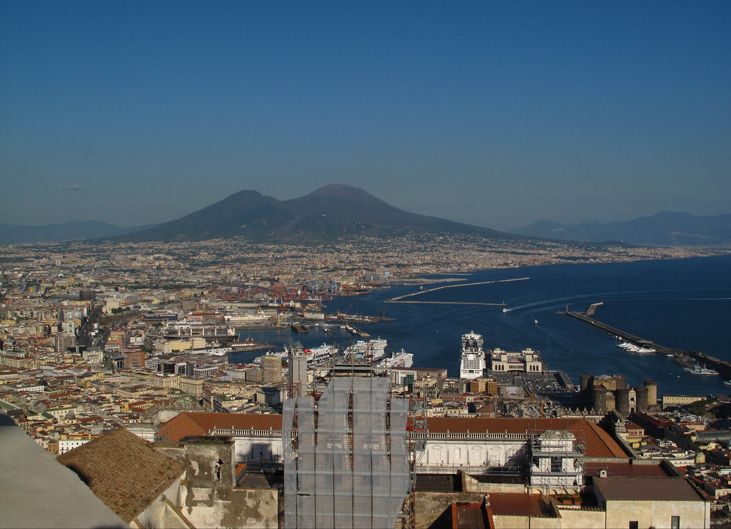 View over Napoli and Vesuvio - Place: Napoli - Rutger van der Maar - Flickr