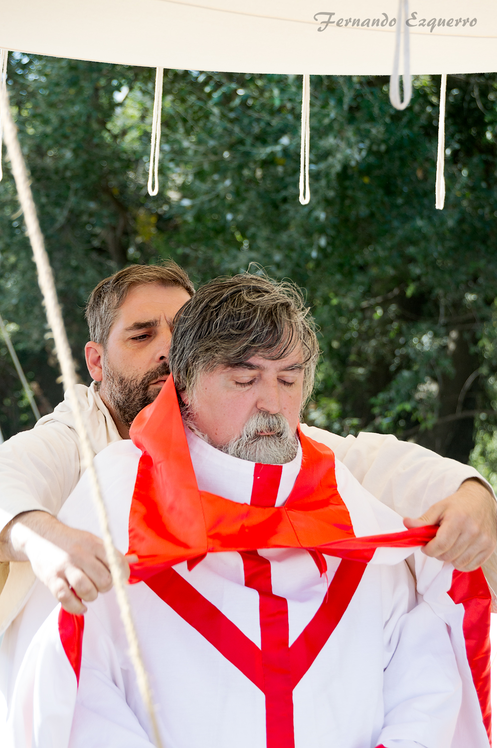 Ceremonia del bautizo del primigénito de un señor que parte a la guerra