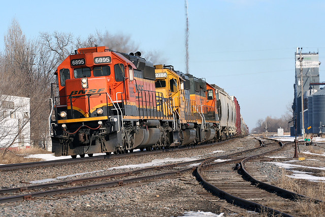 BNSF 6895 Larimore 14 Mar 07