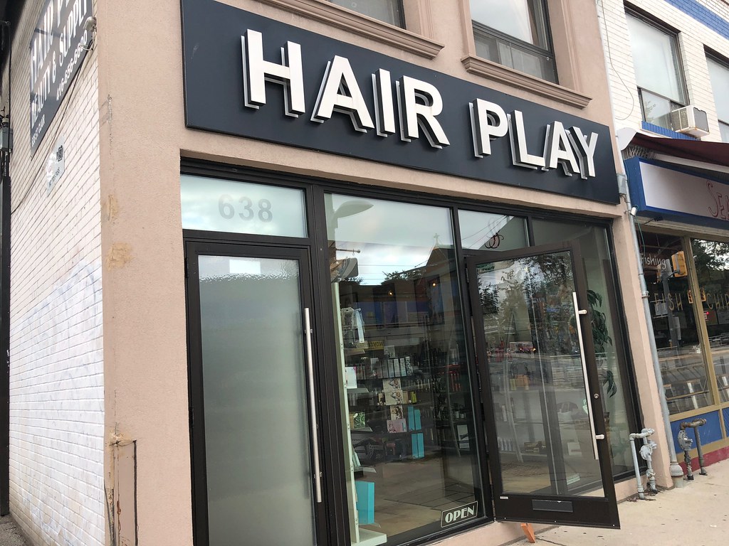 Hair Play, Toronto