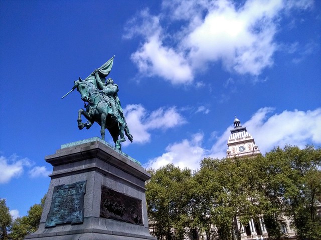 The statue in Rosario's Plaza San Martín