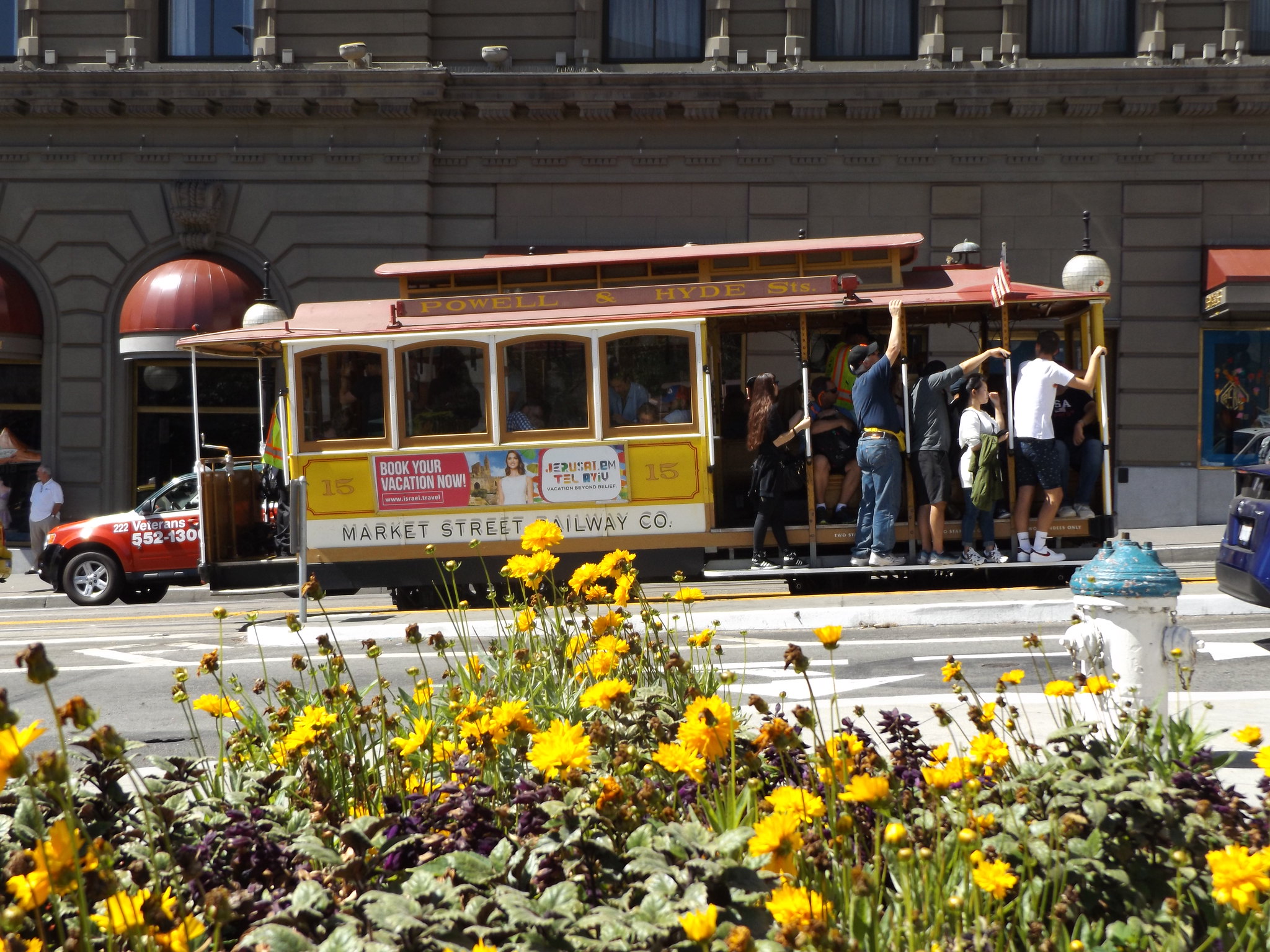 Powell-Hyde Cable Car in Union Square, San Francisco, California, USA, 10 September 2018