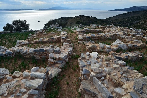 ancient archaeologicalsite archaia architecture corridors cyclades greece islands landscape naxos panermos settlement village earlycycladic fortifiedvillage walls