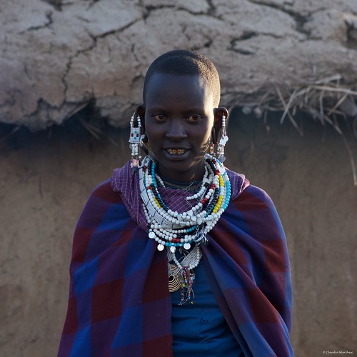 ngorongoro tanzania africa masai maasai woman portrait village asilia higlands crater safari pentax pentaxk3ii pentax60250 ritratto young